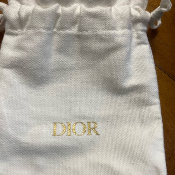 Dior Gift box with beautiful Dior products - Picture 10 of 11